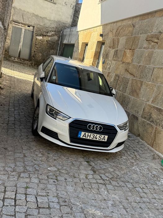 Audi A3 Sportback 1.6 TDI (clean diesel) S tronic Ambiente