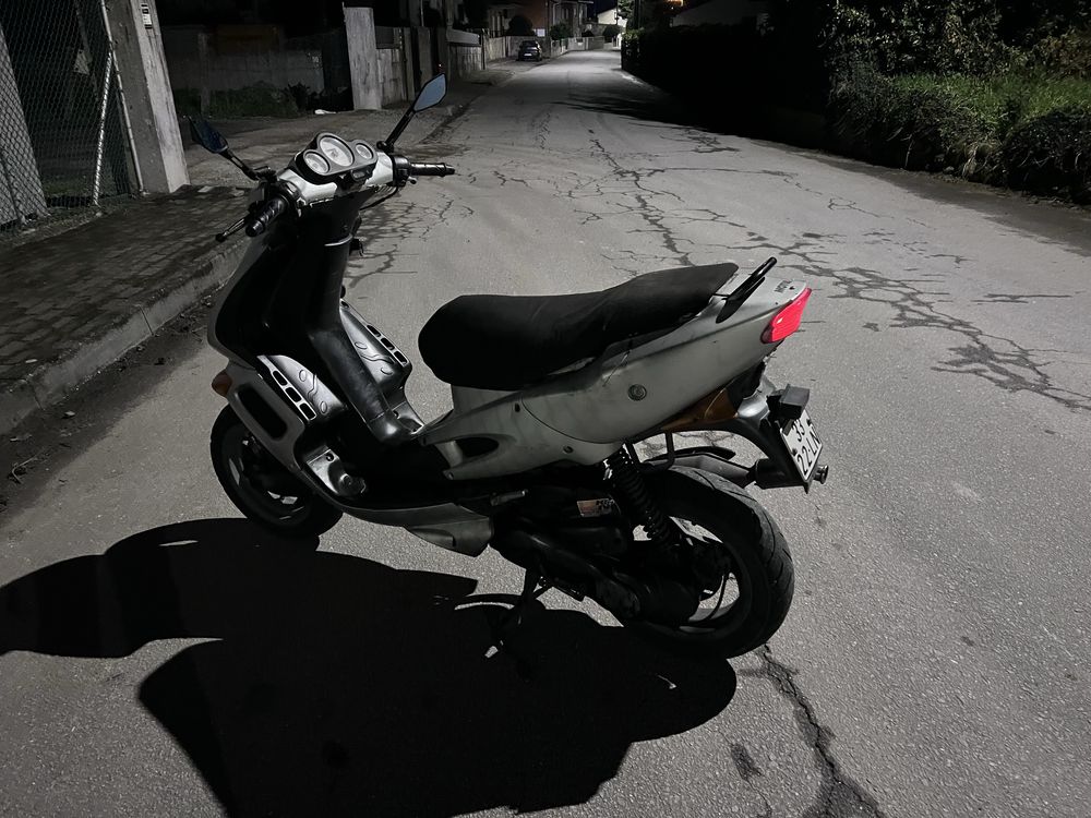 Scooter Peugeot speedfight