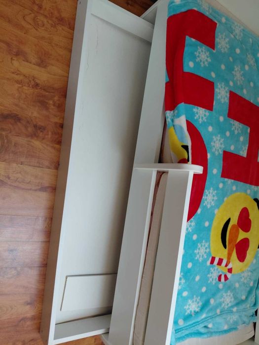 łóżko~ łóżeczko dziecięce 140 cm x65 cm + Gratis krzesło, kocyk
