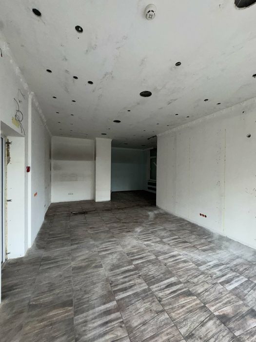 Оренда з грудня ~ приміщення 39 м² ~ Ахматова 32/18