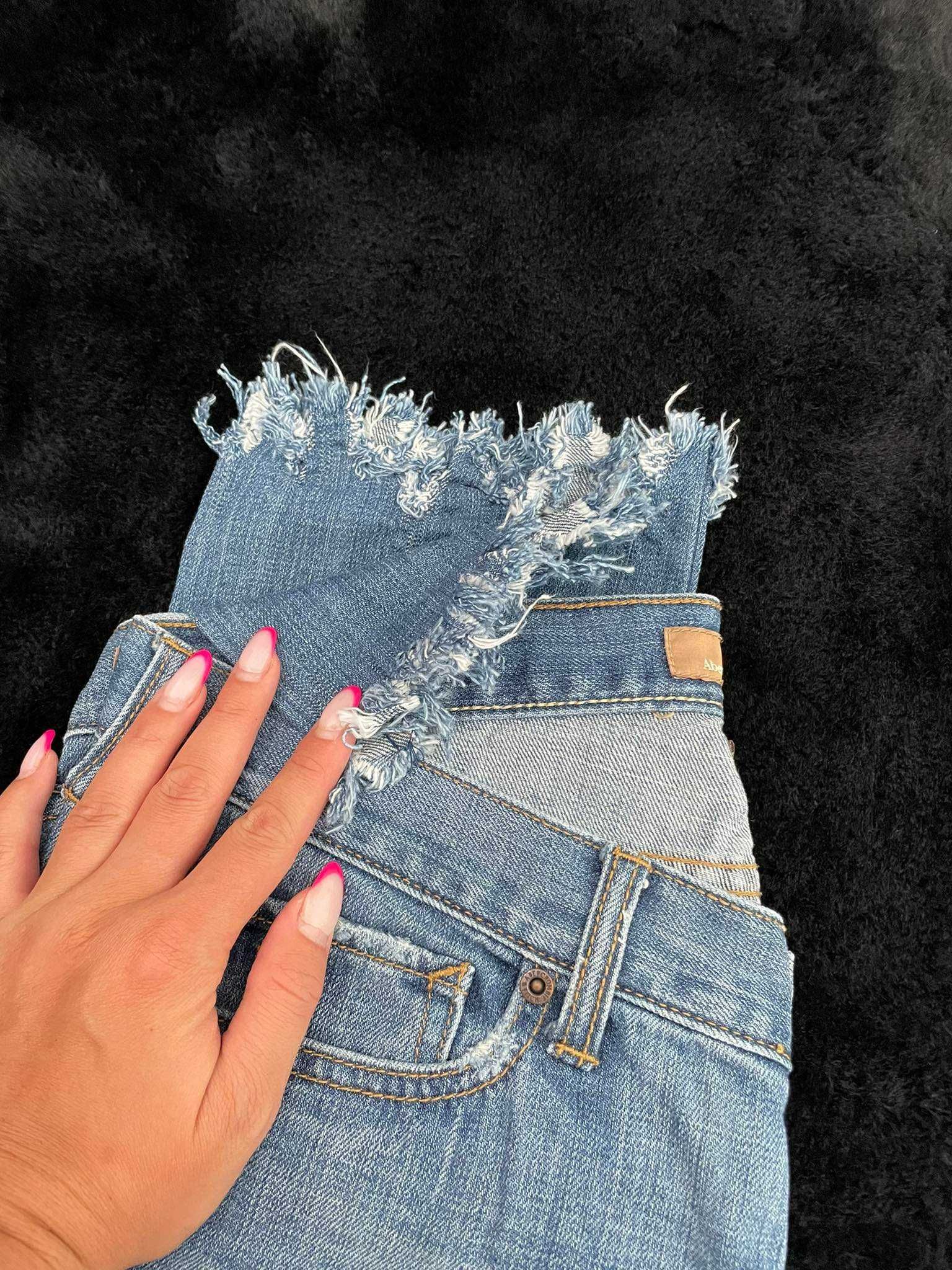 Jeansy Abercrombie & Fitch 10
