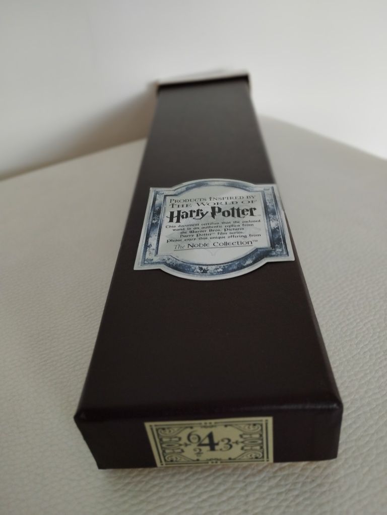 Noble Collection, Różdżka Harry Potter, 1:1 w pudełku Olivander
Noble