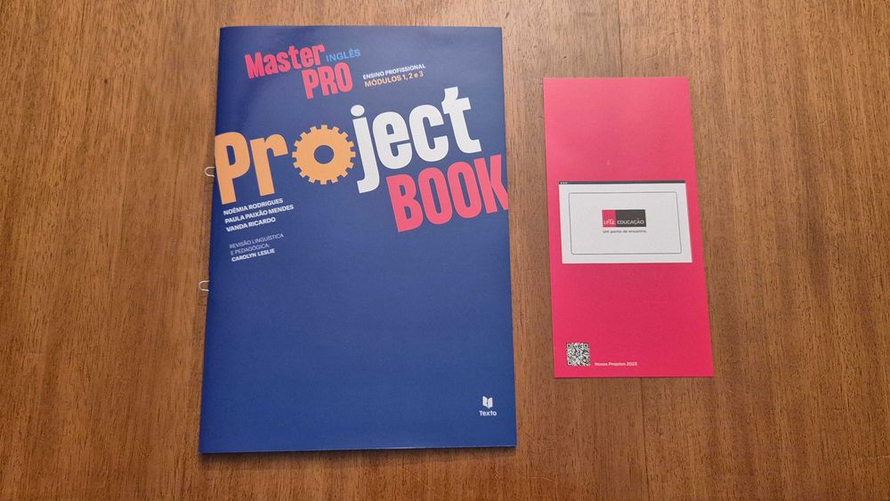 Vendo Dossier Professor e Manual de Inglês MASTER PRO 10º Ano - NOVO !