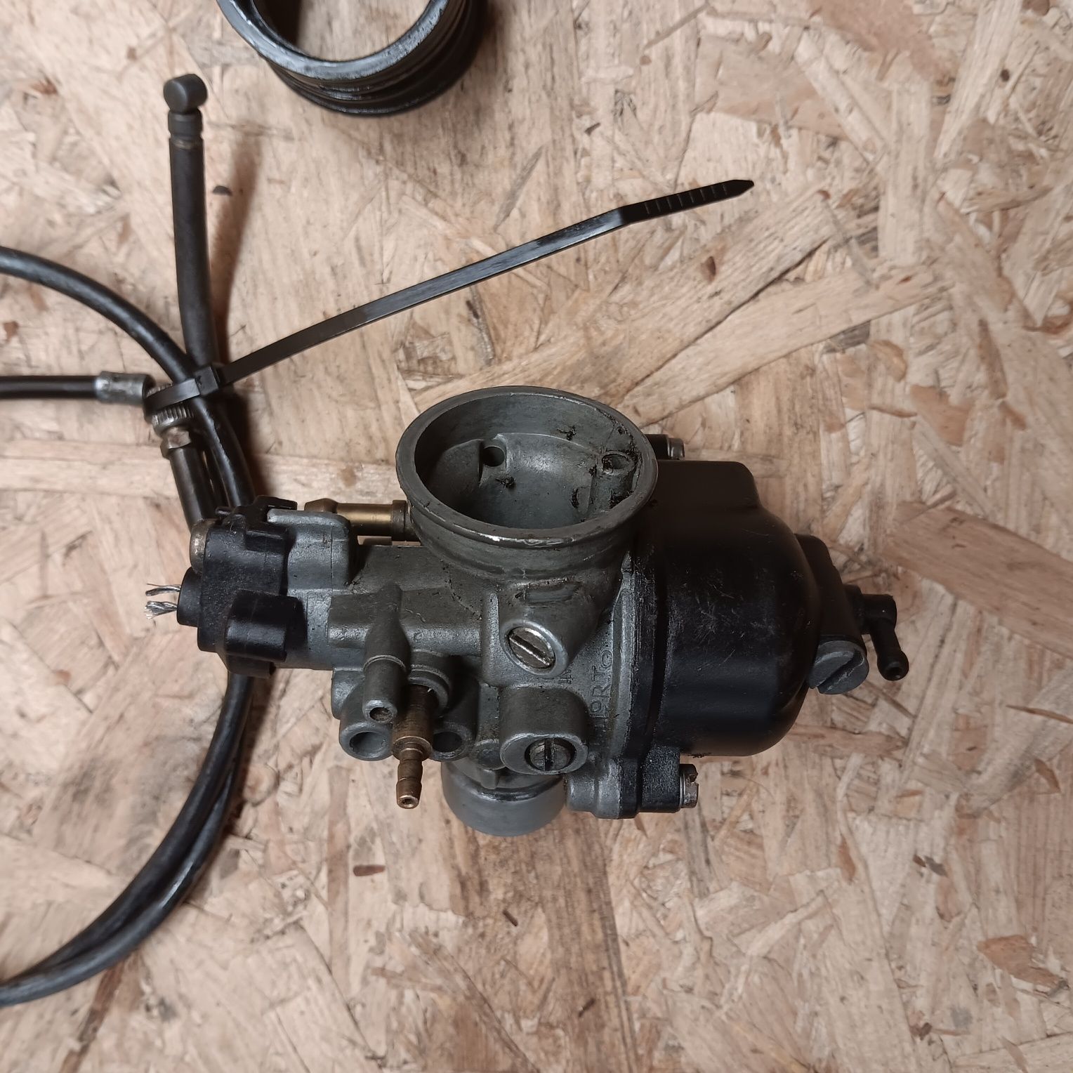 Carburador DELLORTO 16
