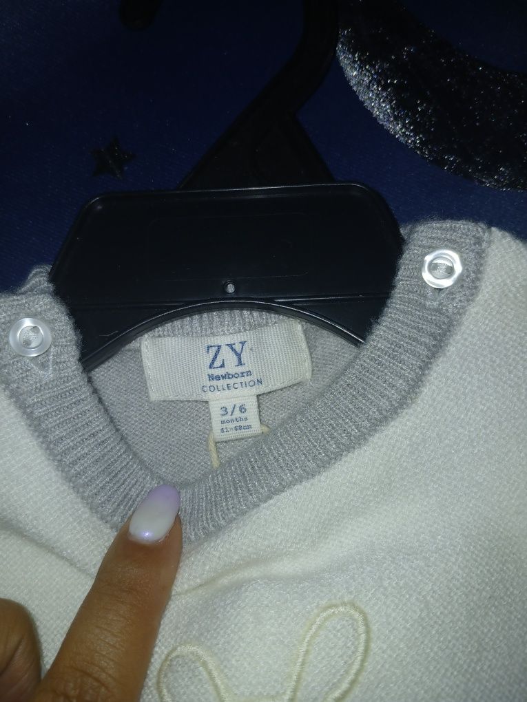 Body para bébé nunca usado da Zippy 3 a 6 meses.
