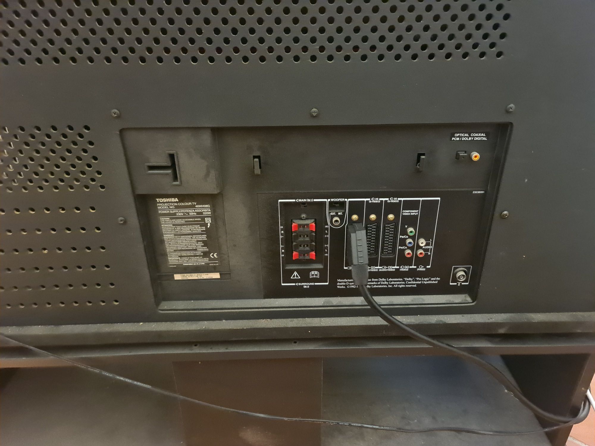 Toshiba TV modelo 46WH08G