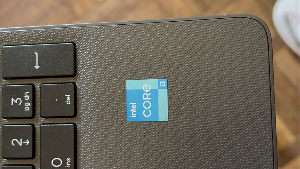 Portátil hp 250 g9