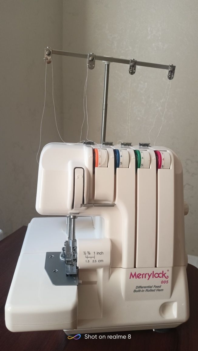 Оверлок Merrylock model 005