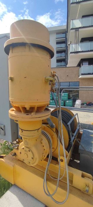 Żuraw wieżowy FM GRU 1250 cty