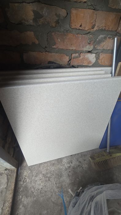 Столєчниця, стільниця залишки