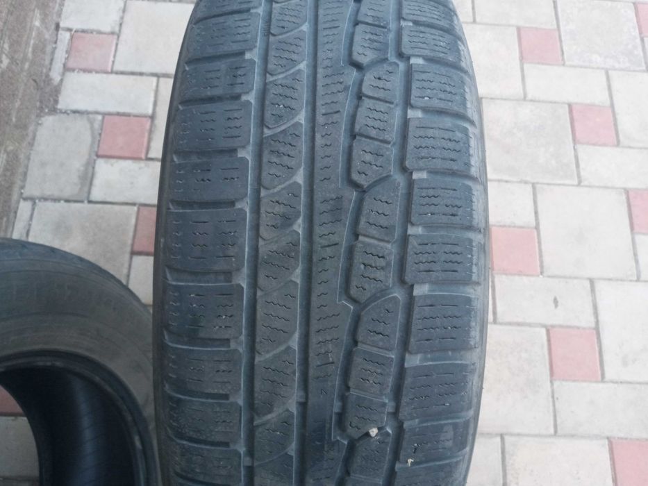 Продам всесезонную резину NOKIAN WR 225/65/17