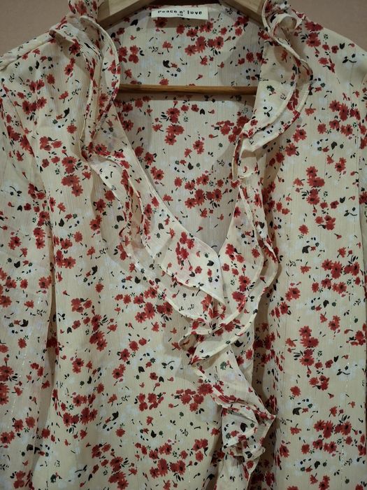 Blusa florida beje e vermelha S/M