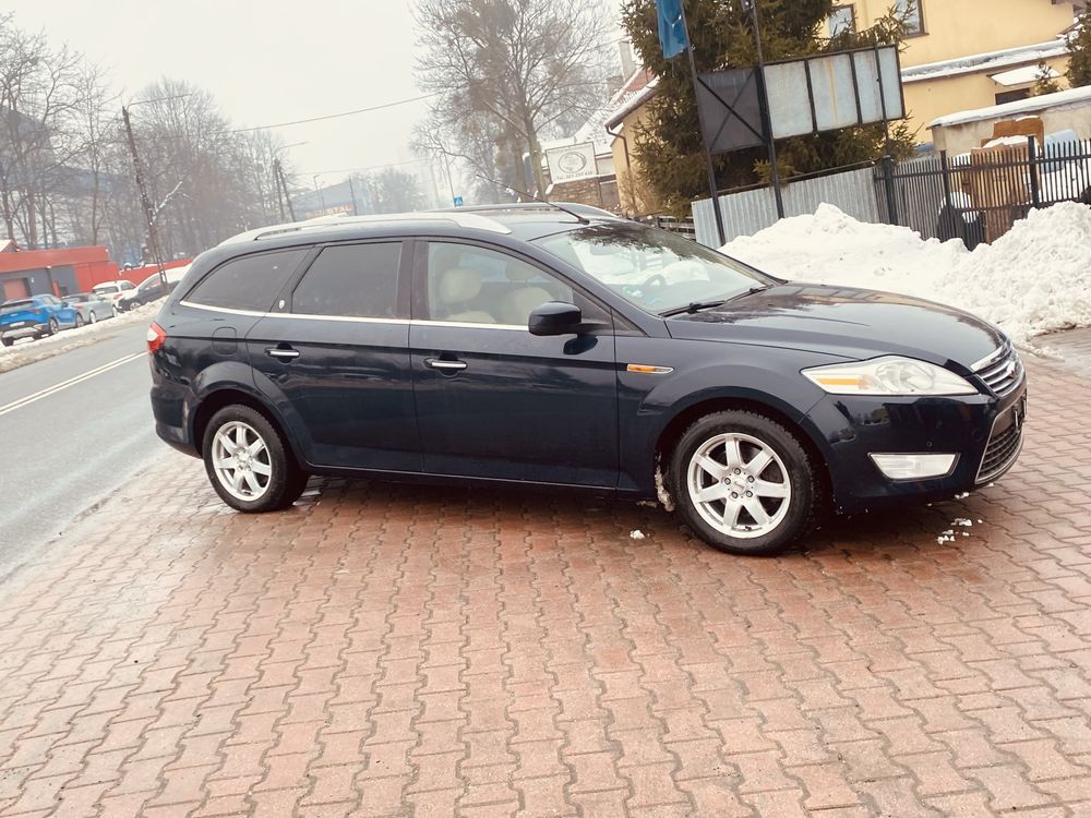ford mondeo GHIA rok 2007 poj 2,0 bezn przeb 185tyś  zadabny