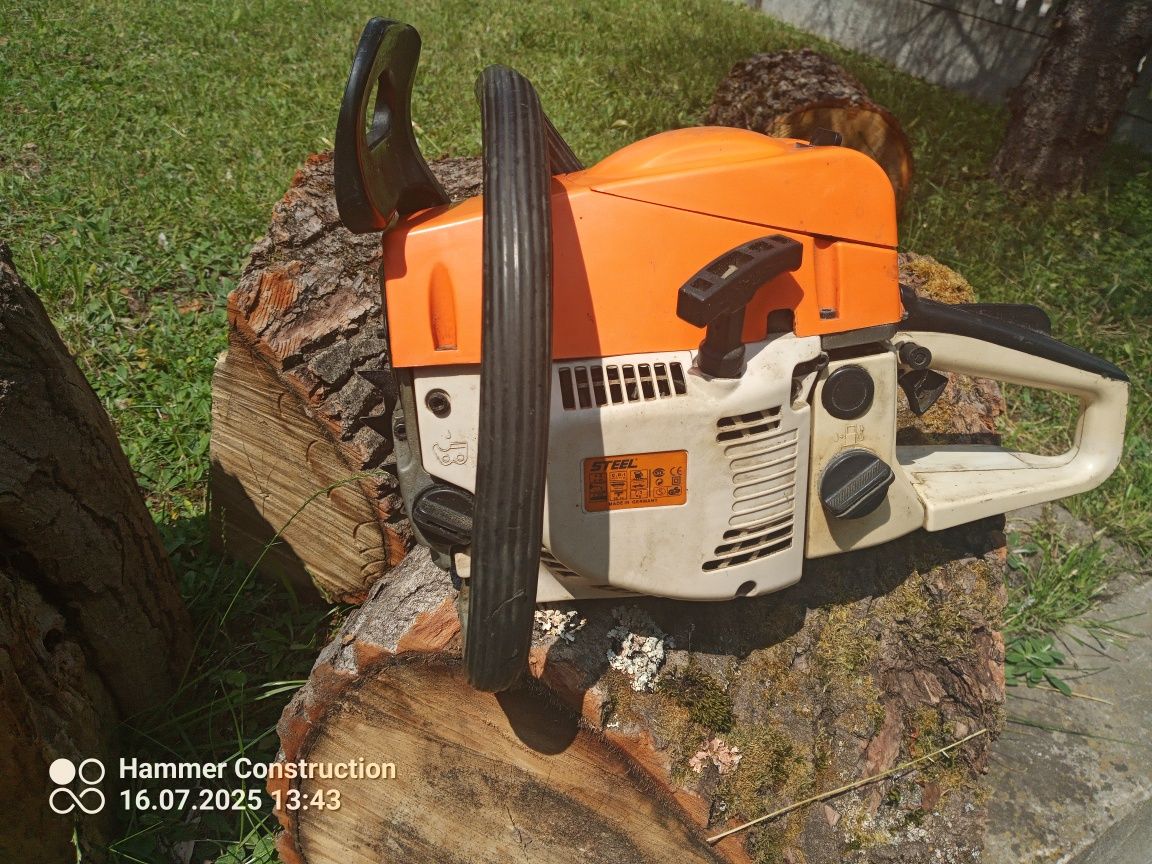 Piła spalinowa Stihl ( Podróbka ) bez łańcucha i prowadnicy.