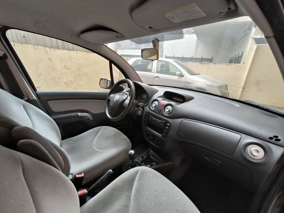 Citroen C3 1.1 Dream 5 Portas apenas 200 mil kms ano 2004