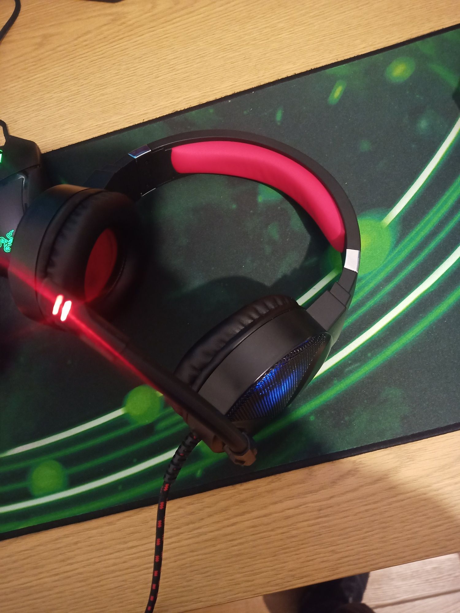 Auriculares  Headsets   rgb