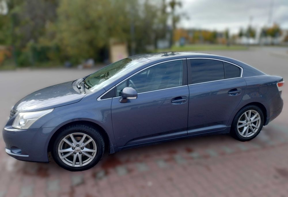 Toyota Avensis t27 benzyna