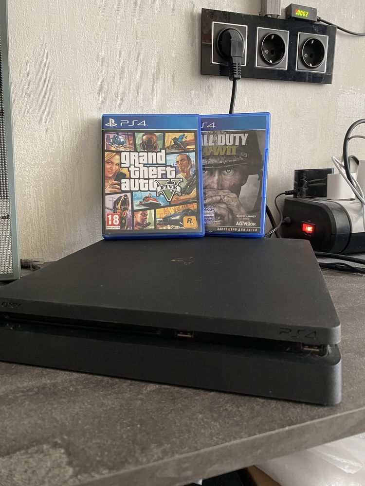 Playstation 4 slim 1 TB