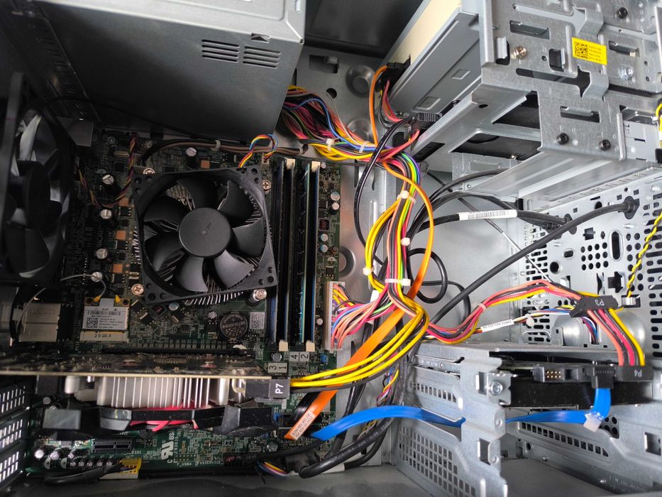 Dell VOSTRO 470 I5/10GB/SSD128GB/1TB/GTX650 2GB