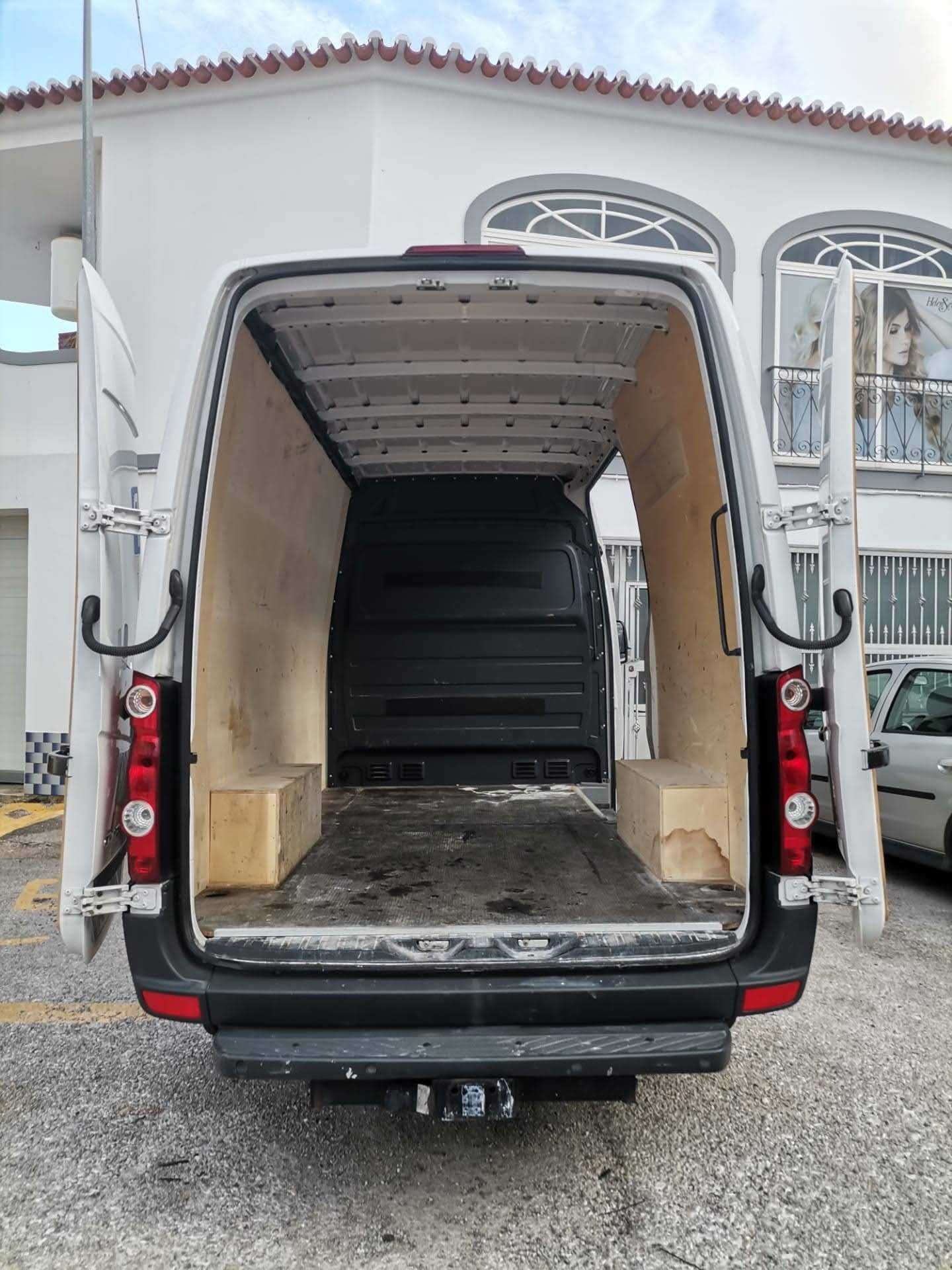 Volkswagen Crafter 2.0 tdi 180 cv 3500 kg de 2017 com 212 mil km