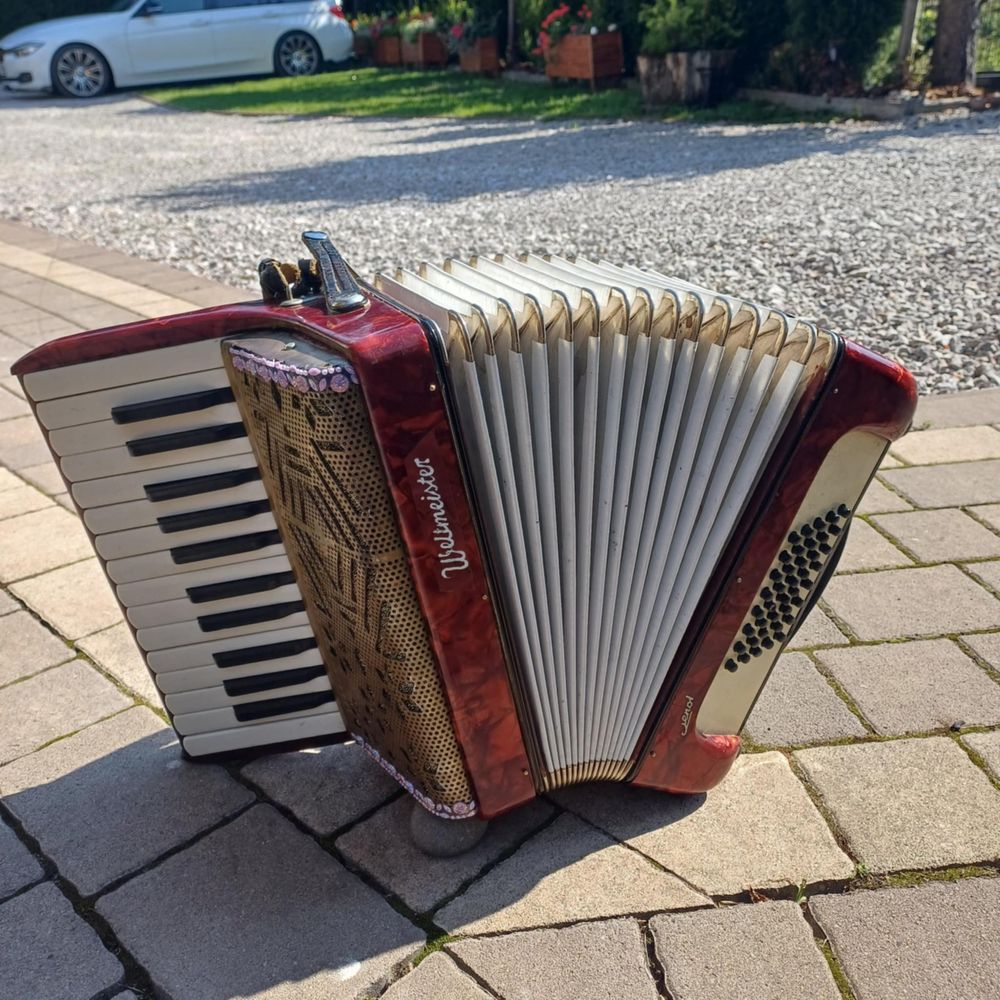 Akordeon Weltmeister 40 basów