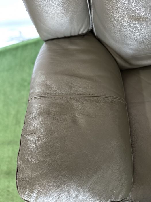 Комплект стильних шкіряних диванів електро реклайнер з Німечччини