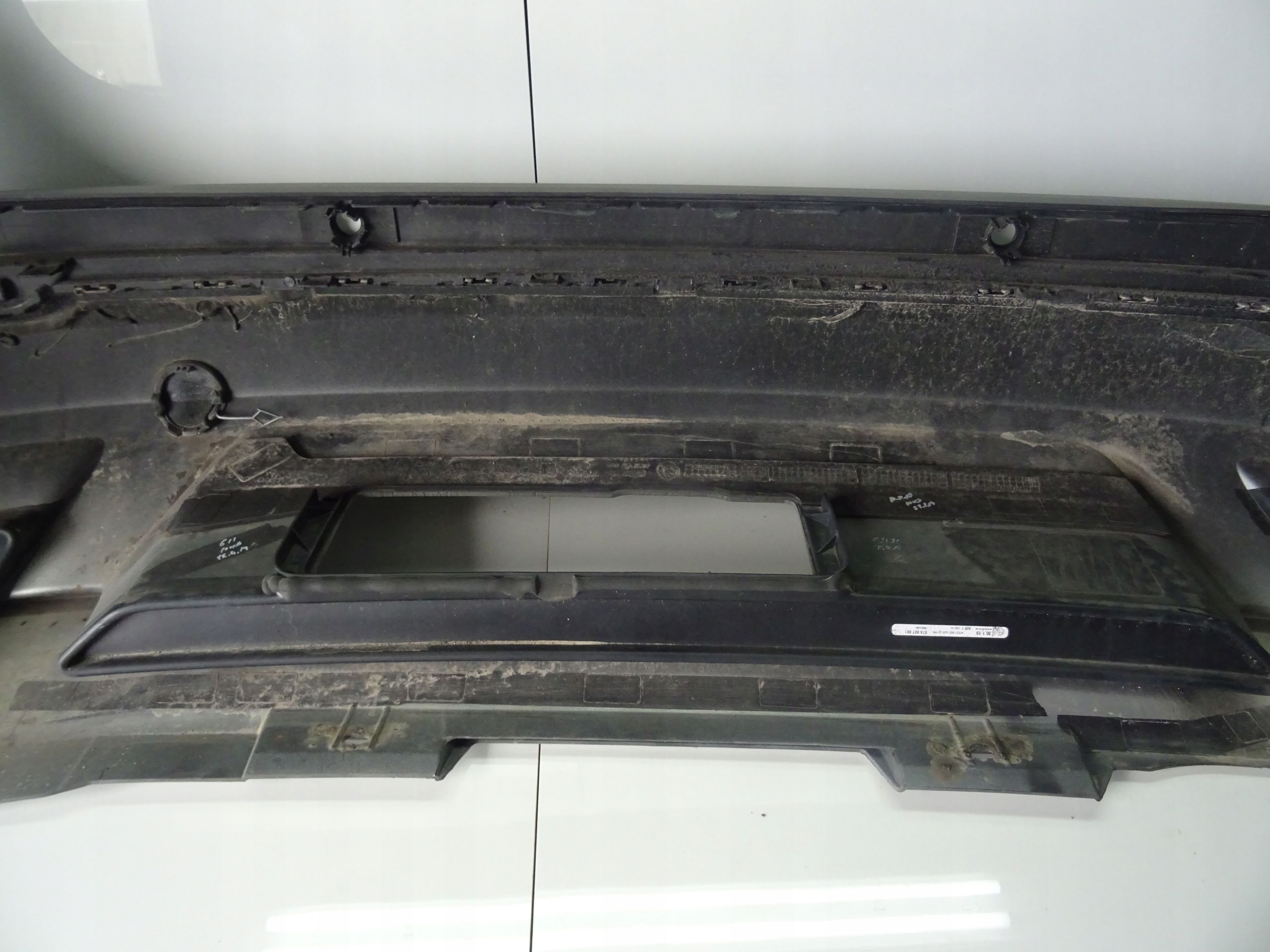 Zderzak tył tylny skoda karoq Scout 57A 18  OE