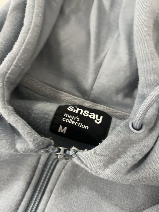 Niebieska bluza z SINSAYa