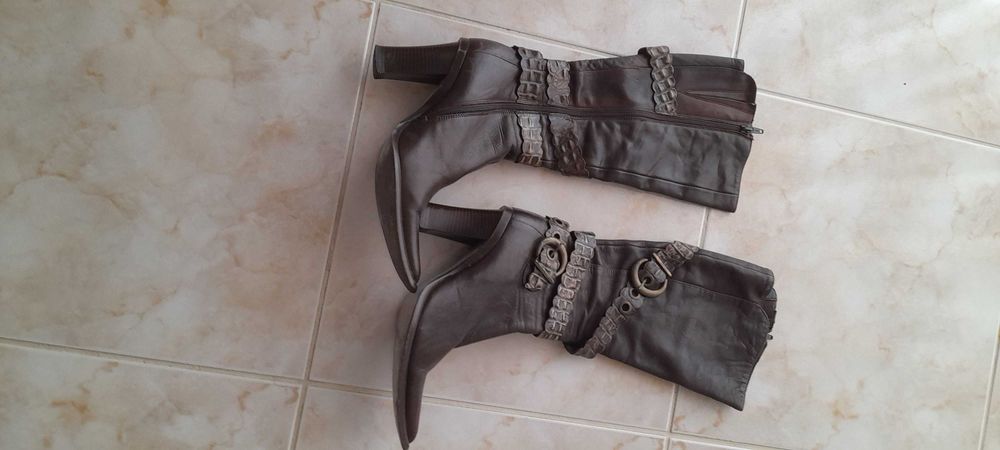 Bota cano alto feminino