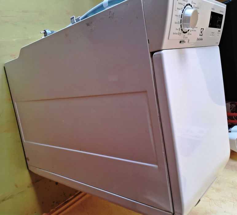 Пральна машина Electrolux EWT1366HDW на запчастини, разборка.