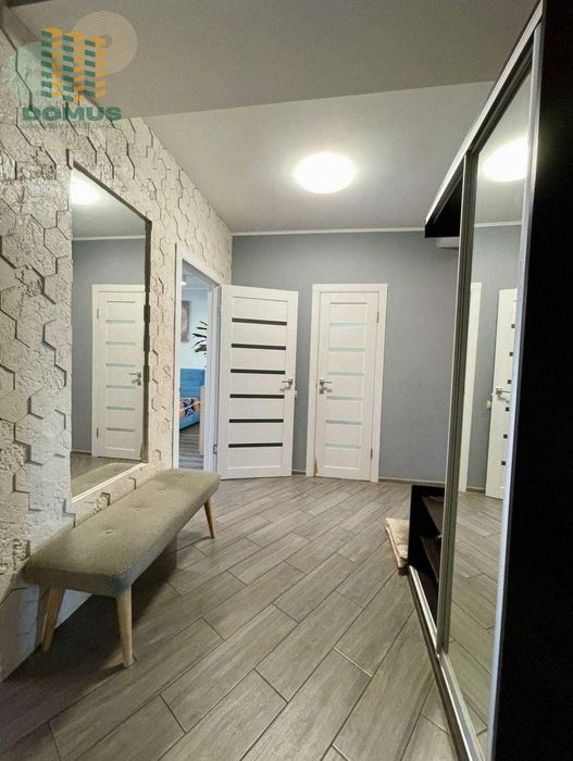 Продам 2 комн в ЖК на Старицкого! С ремонтом и мебелью!