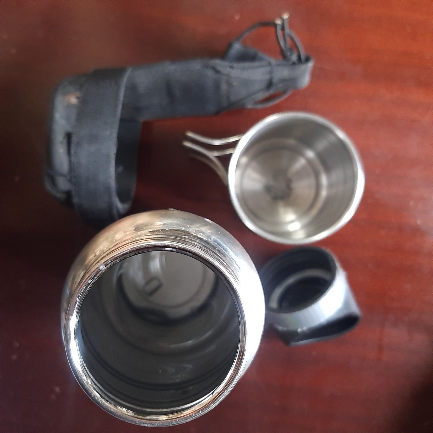 Garrafa inox 0.75ml com copo