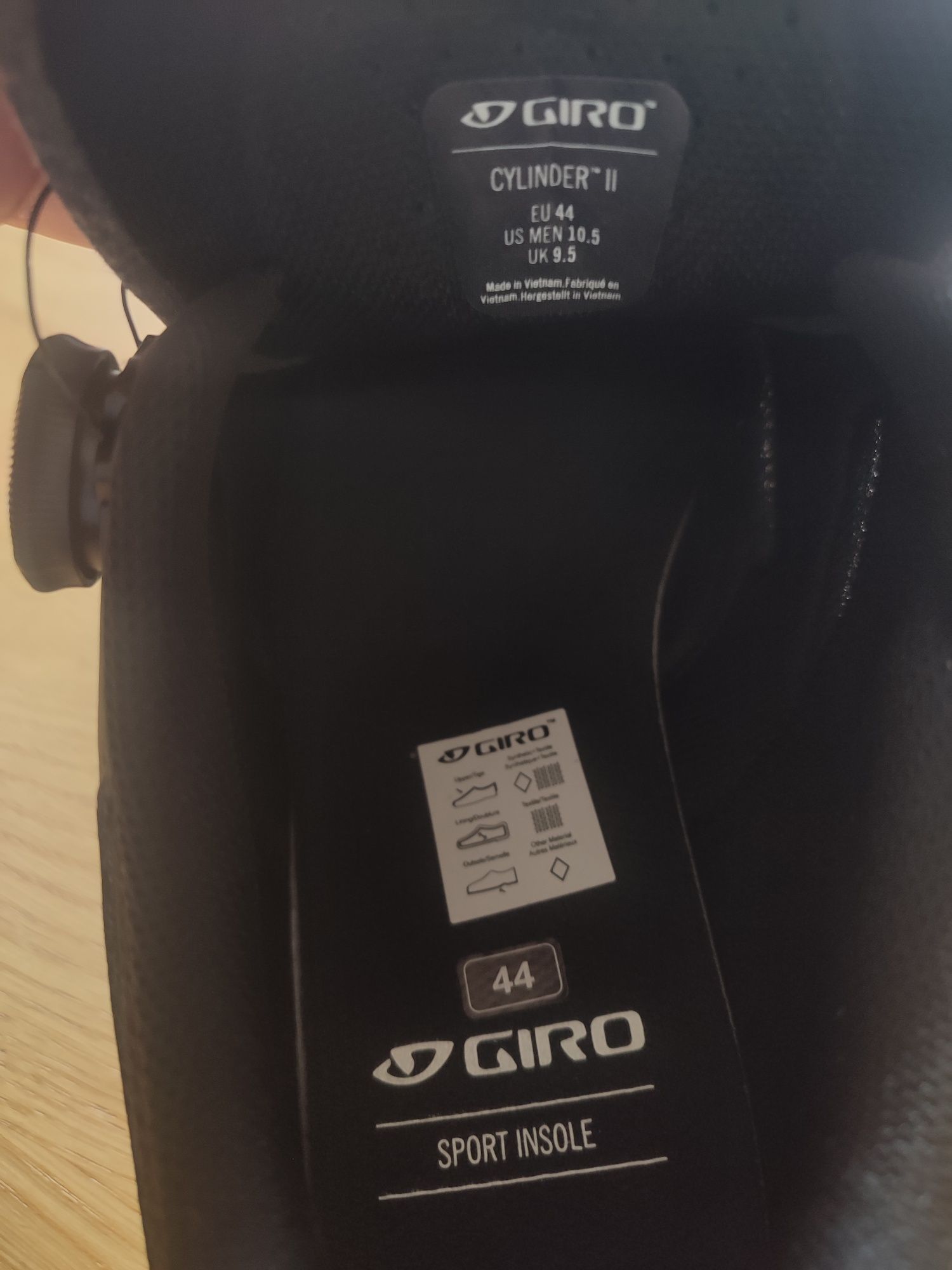 Buty Giro Cylinder II rozmiar 44 z blokami SPD
