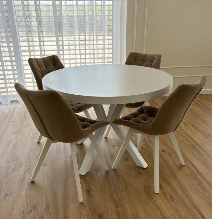 Stół okrągły, metalowe nogi