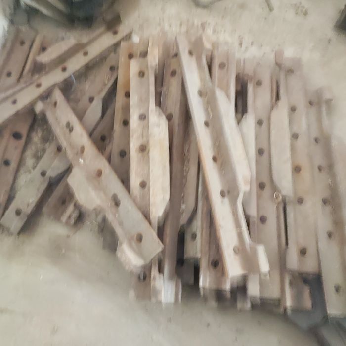 Продам Зєднувачі до рельси Р33 і інші рельси.30шт