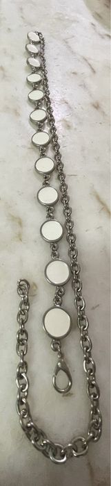 Cinto prateado bonito