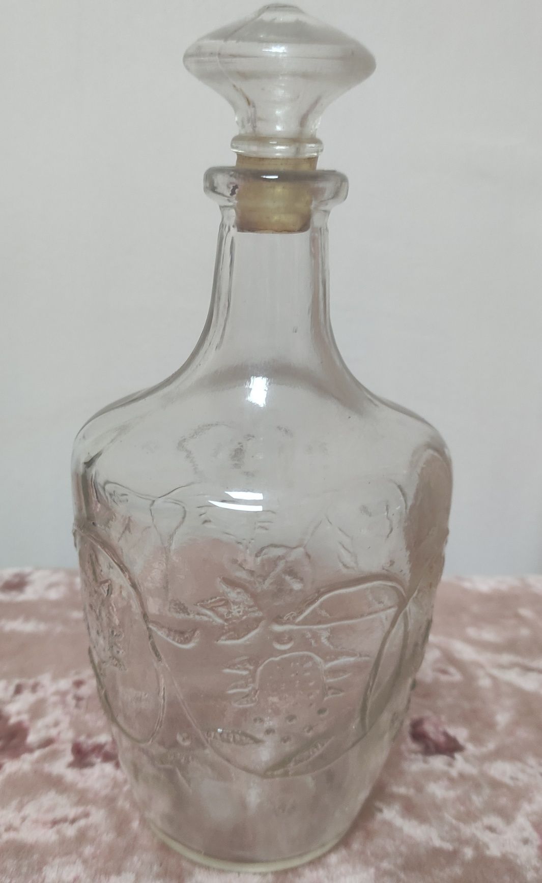 Стеклянные графины для вина