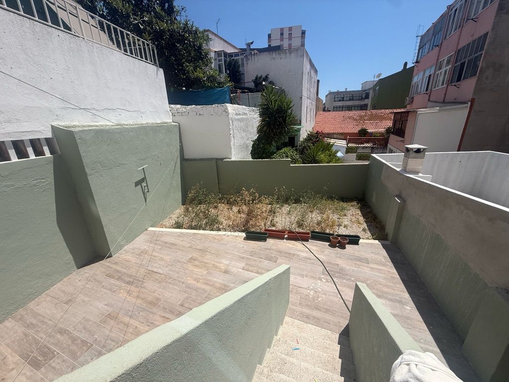 Quarto para arrendar casal