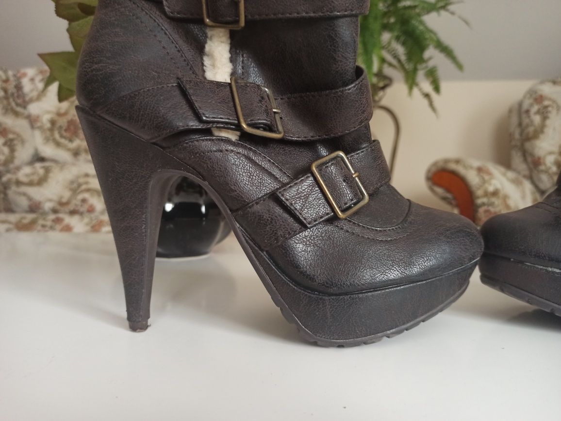 Buty zimowe szpilki platformy New Look 38