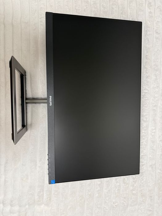 Продам монитор Philips 242E1 (модель 242E1GAJ/00)