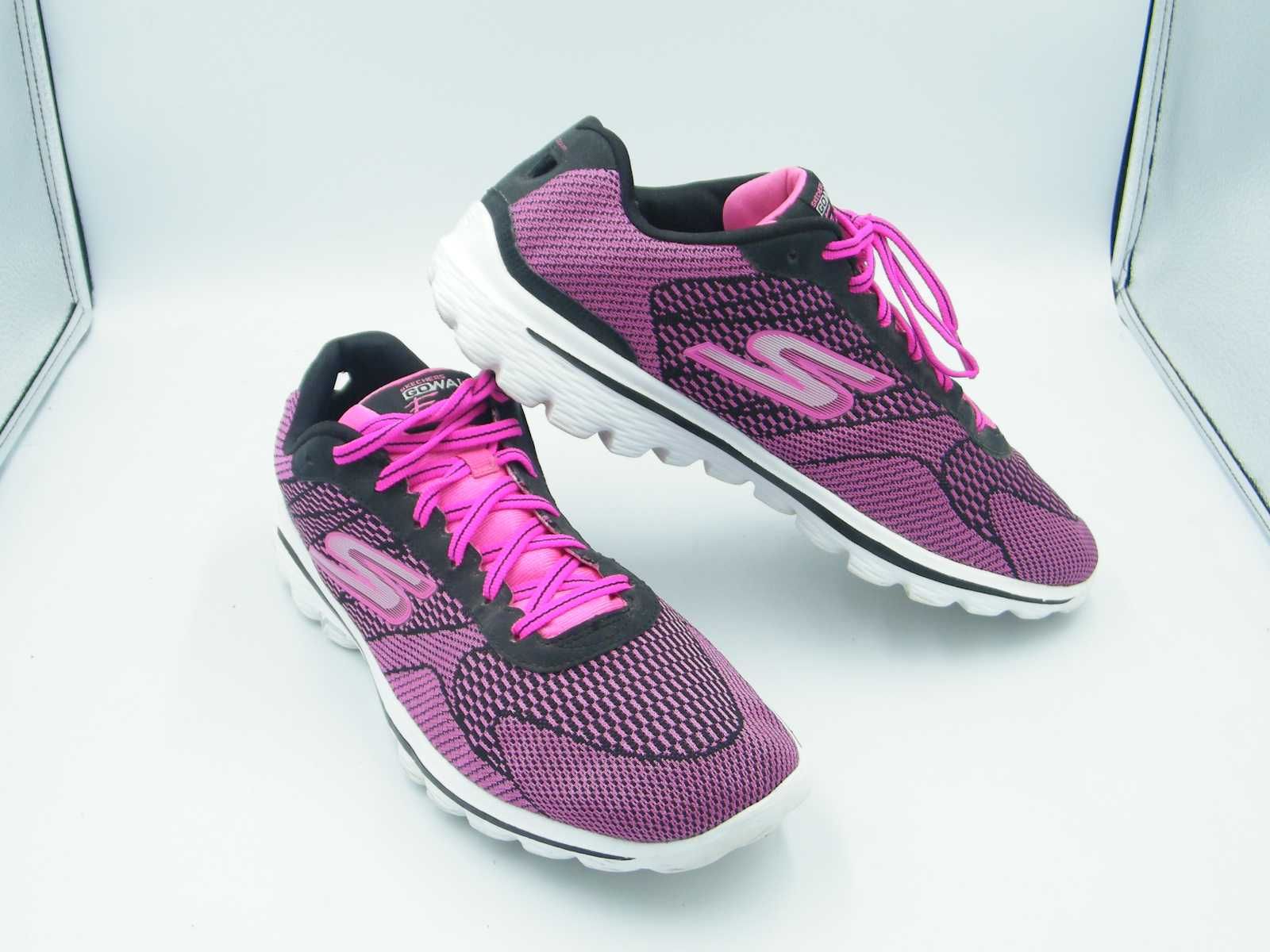 Skechers mega wygodne