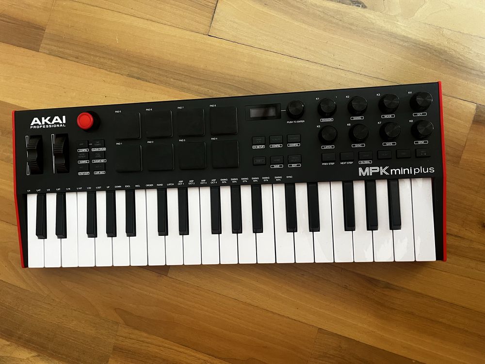 Akai MPK mini plus