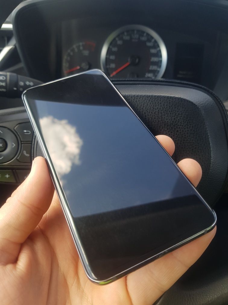 Samsung S20 5G хороший стан