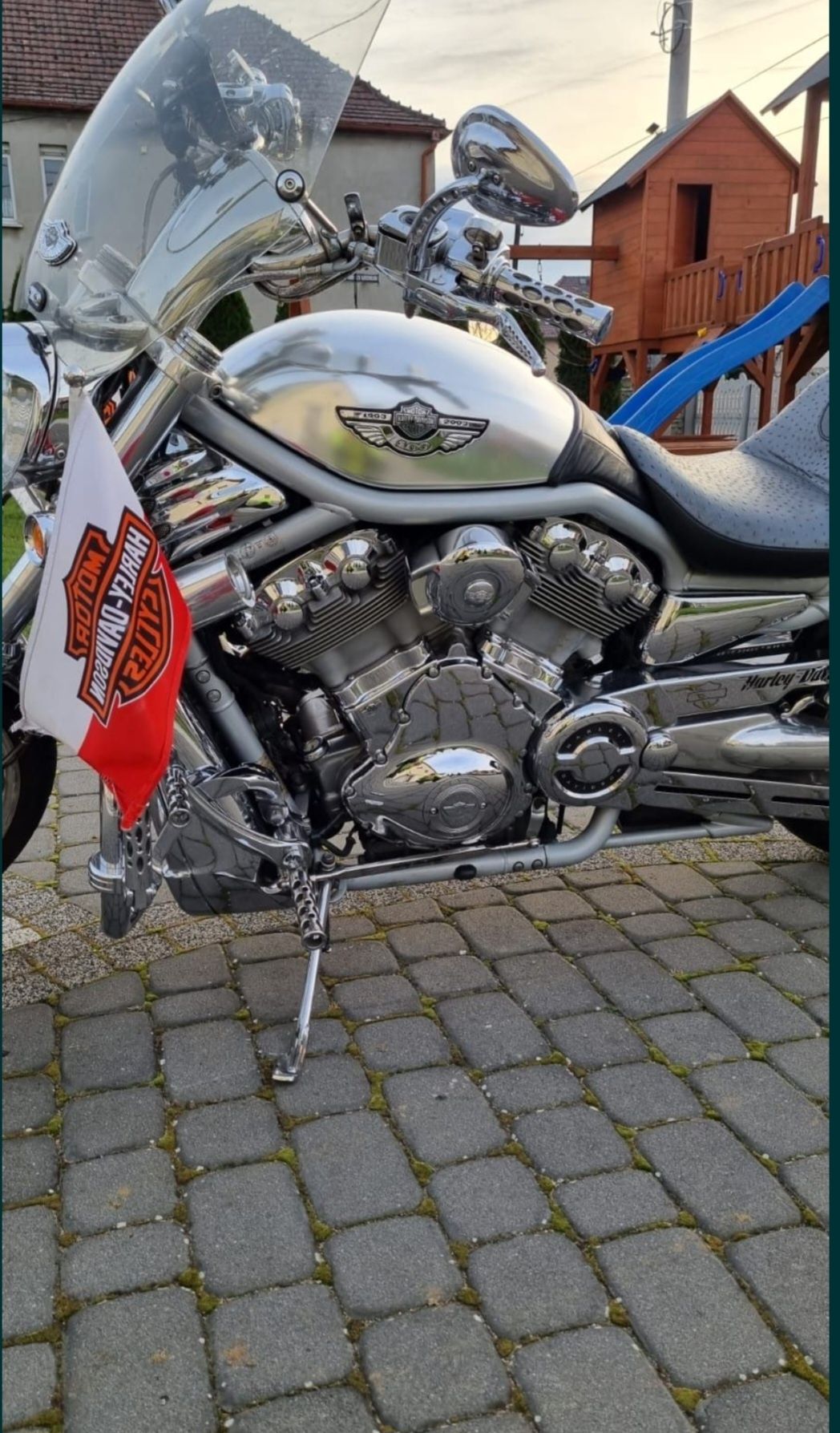 Harley Davidson V-Rod milenijny