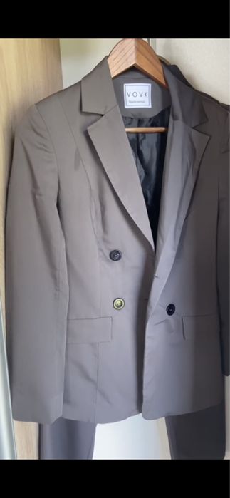 Костюм жіночий