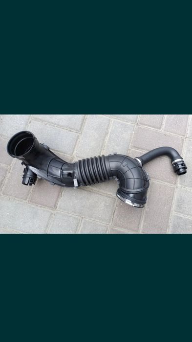 Всмоктувальний патрубок трубопровід двигуна BMW F30 2,0 дизель.
То