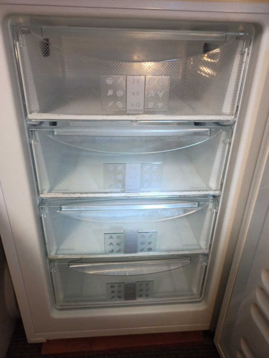 Продам холодильну камеру Liebher/Болгарія/по ліцензі Німеччинини