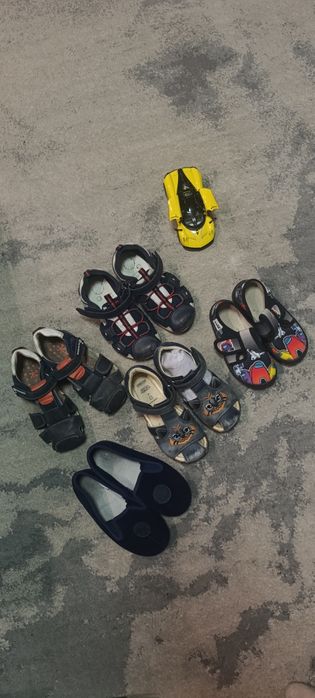 Куртка Костюм на 3-5 рочків Черевики Босоніжки