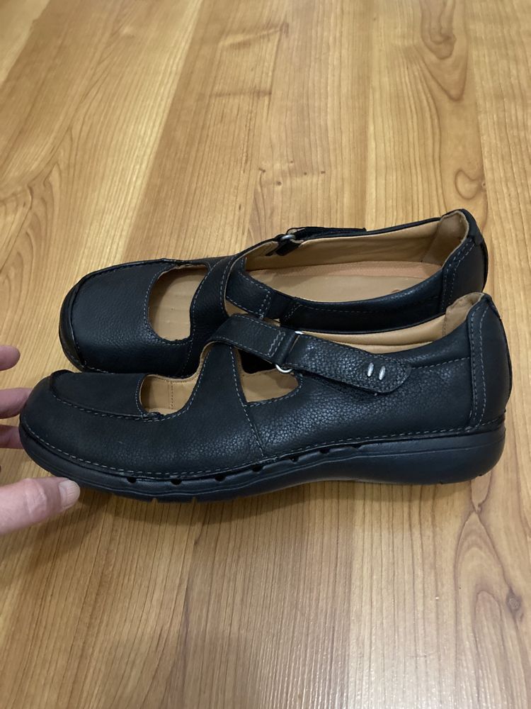 Туфли Clarks женские стелька 26,5 размер 41.Новые.