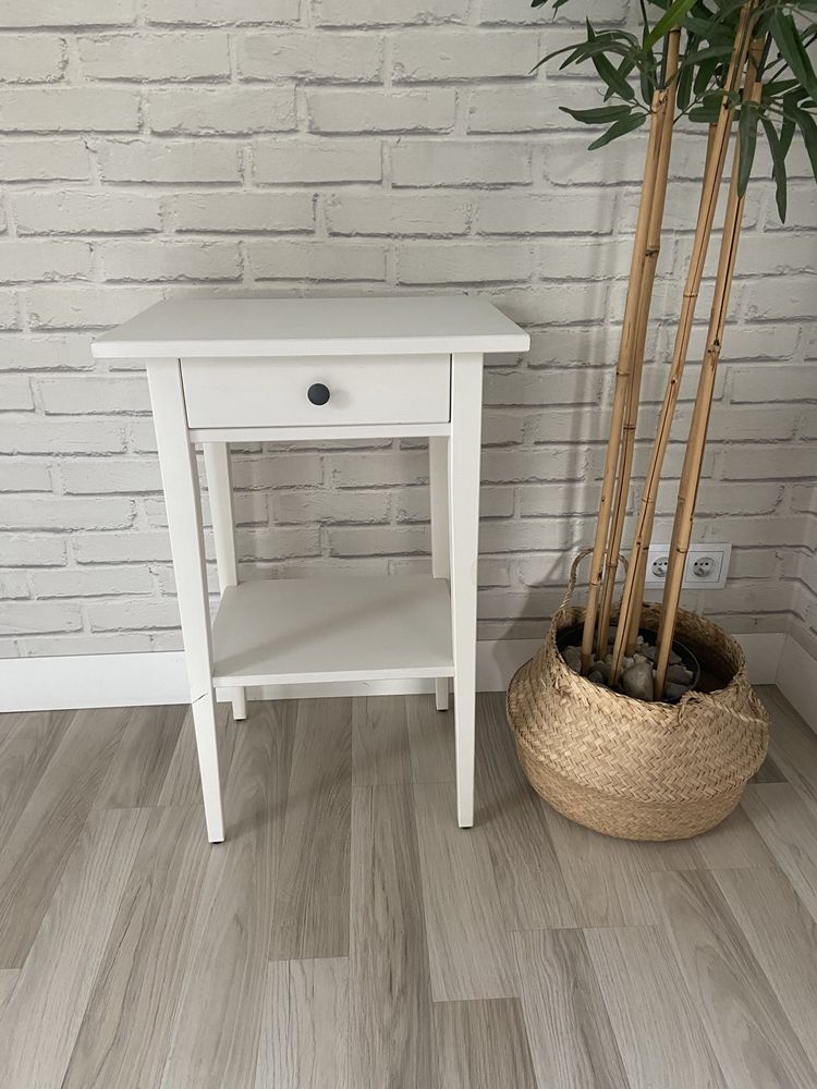 Stolik nocny hemnes ikea